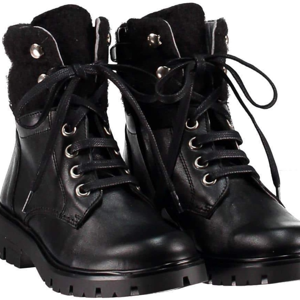 NOVEL WALK BLACK TRACK BOOTS